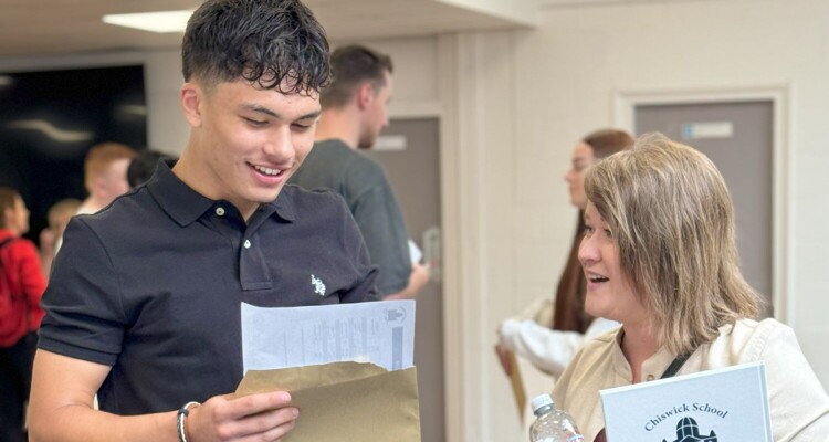 Chiswick School Celebrates Fantastic GCSE and Vocational Results